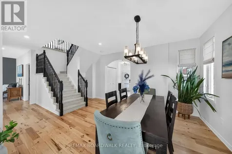64 Baywood Drive Ottawa ON K2S 2H5