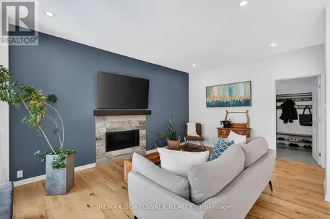 64 Baywood Drive Ottawa ON K2S 2H5