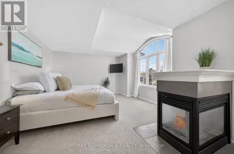 64 Baywood Drive Ottawa ON K2S 2H5