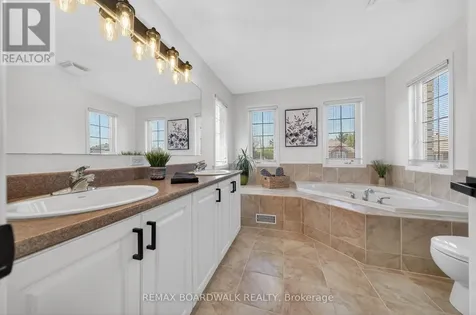64 Baywood Drive Ottawa ON K2S 2H5