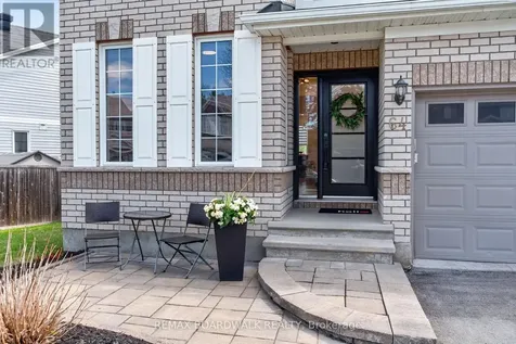 64 Baywood Drive Ottawa ON K2S 2H5
