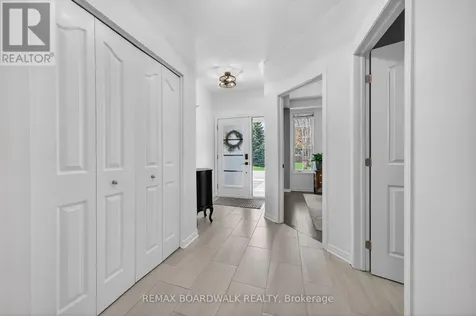 64 Baywood Drive Ottawa ON K2S 2H5