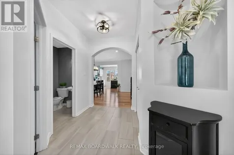 64 Baywood Drive Ottawa ON K2S 2H5