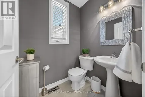 64 Baywood Drive Ottawa ON K2S 2H5