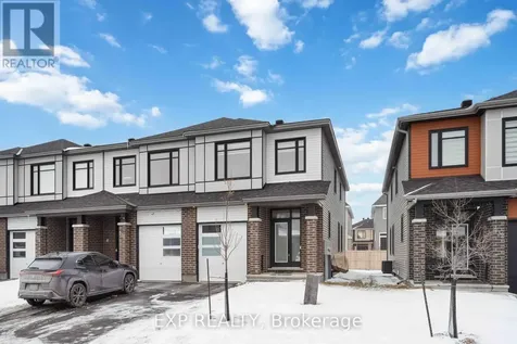 934 Clarkia Street Ottawa ON K1T 0Y1