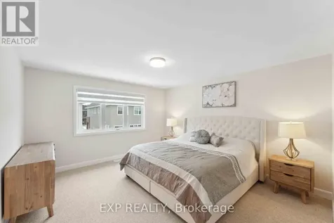 934 Clarkia Street Ottawa ON K1T 0Y1