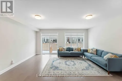 934 Clarkia Street Ottawa ON K1T 0Y1