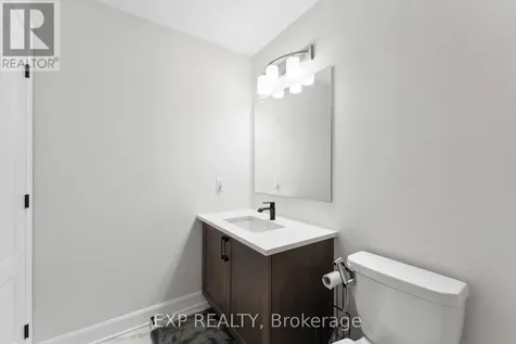 934 Clarkia Street Ottawa ON K1T 0Y1