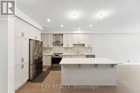 934 Clarkia Street Ottawa ON K1T 0Y1