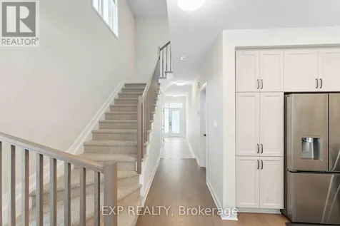 934 Clarkia Street Ottawa ON K1T 0Y1