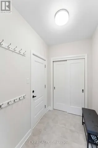 934 Clarkia Street Ottawa ON K1T 0Y1