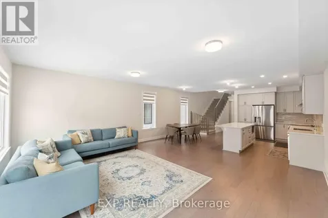 934 Clarkia Street Ottawa ON K1T 0Y1