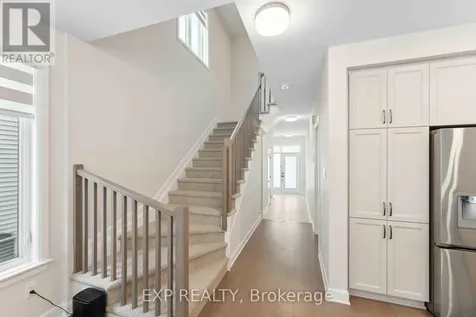 934 Clarkia Street Ottawa ON K1T 0Y1