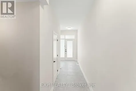 934 Clarkia Street Ottawa ON K1T 0Y1