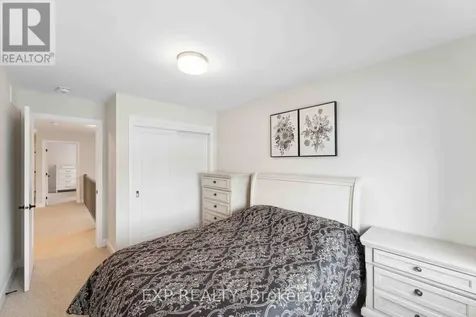 934 Clarkia Street Ottawa ON K1T 0Y1