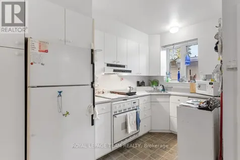 684 Wavell Avenue Ottawa ON K2A 3B1