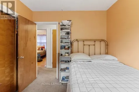 684 Wavell Avenue Ottawa ON K2A 3B1