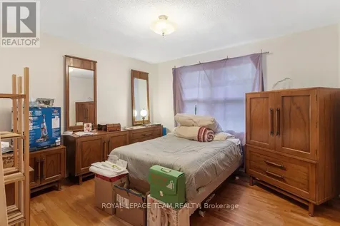 684 Wavell Avenue Ottawa ON K2A 3B1
