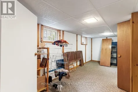 684 Wavell Avenue Ottawa ON K2A 3B1