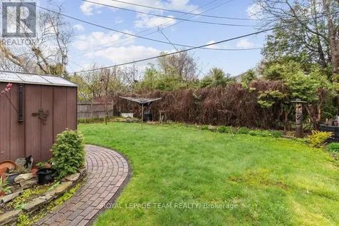 684 Wavell Avenue Ottawa ON K2A 3B1