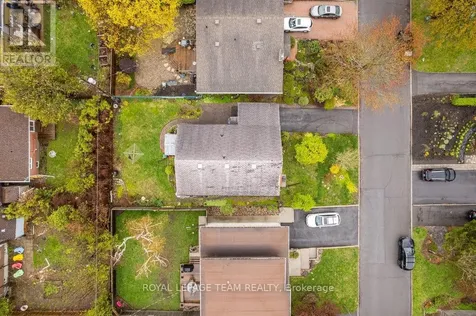 684 Wavell Avenue Ottawa ON K2A 3B1