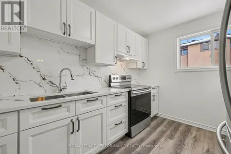 1584 Feather Lane Ottawa ON K1T 1V4