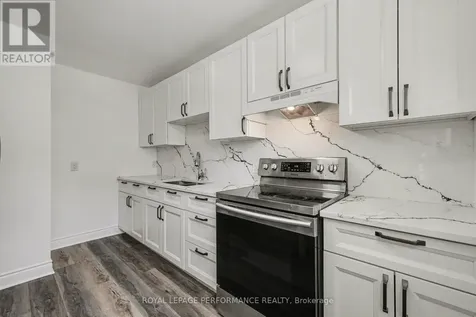 1584 Feather Lane Ottawa ON K1T 1V4