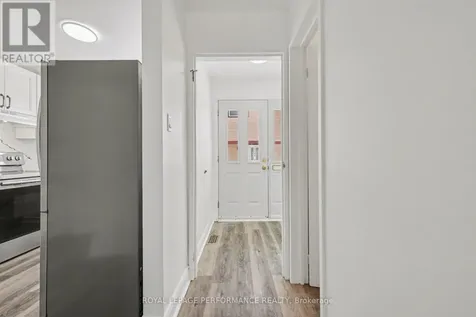 1584 Feather Lane Ottawa ON K1T 1V4