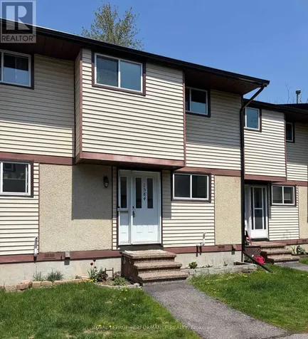1584 Feather Lane Ottawa ON K1T 1V4