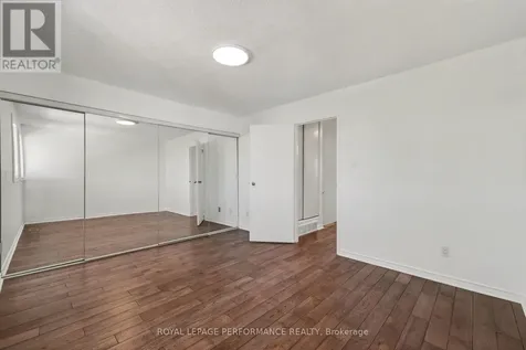 1584 Feather Lane Ottawa ON K1T 1V4