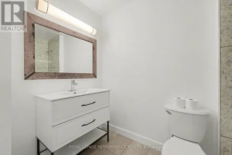 1584 Feather Lane Ottawa ON K1T 1V4