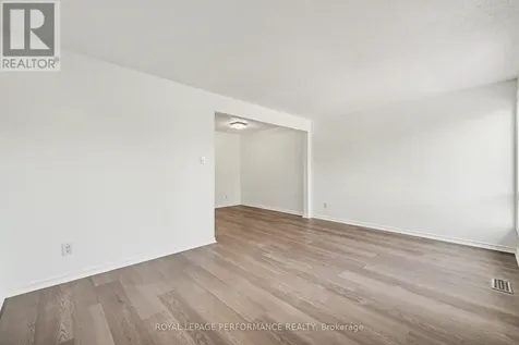 1584 Feather Lane Ottawa ON K1T 1V4