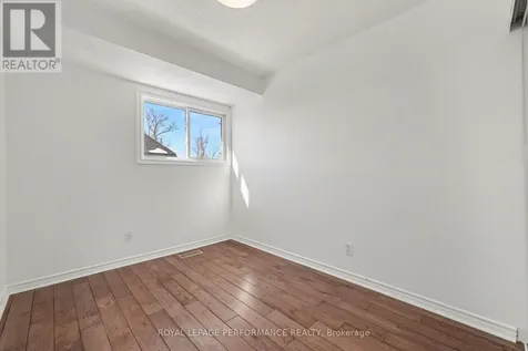 1584 Feather Lane Ottawa ON K1T 1V4