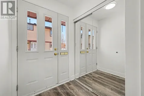 1584 Feather Lane Ottawa ON K1T 1V4