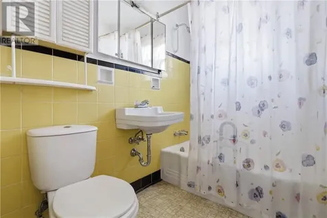 1587 Crestmoor Road Greater Sudbury ON P3A 4M3