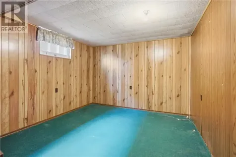 1587 Crestmoor Road Greater Sudbury ON P3A 4M3