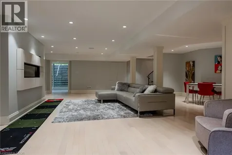 2348 Carrington Place Oakville ON L6J 5P4