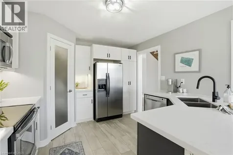 160 Festival Way Binbrook ON L0R 1C0