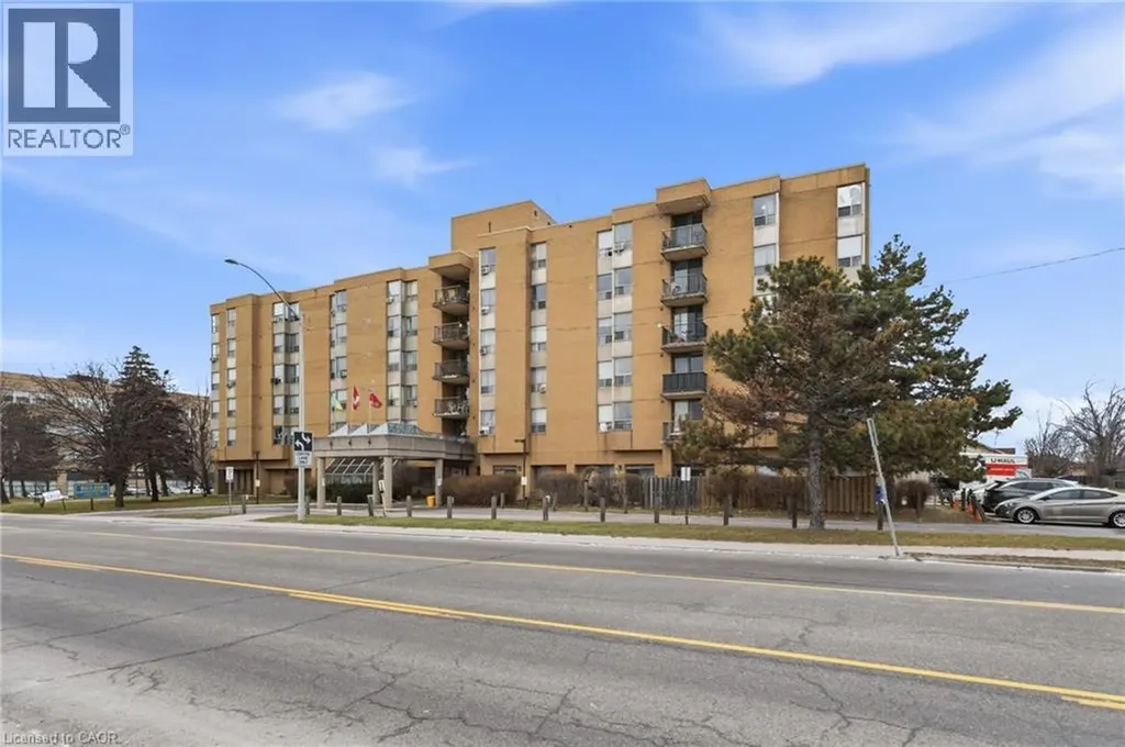 18 Mall Road Hamilton ON L8V 4V4