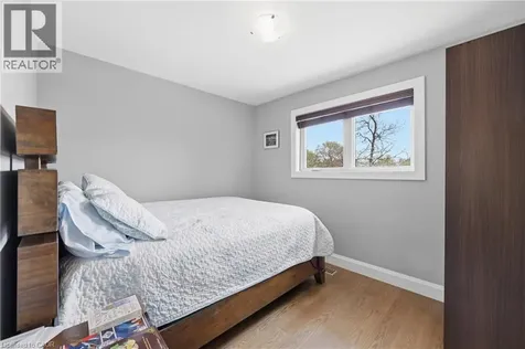 2122 Bridge Road Oakville ON L6L 2G1
