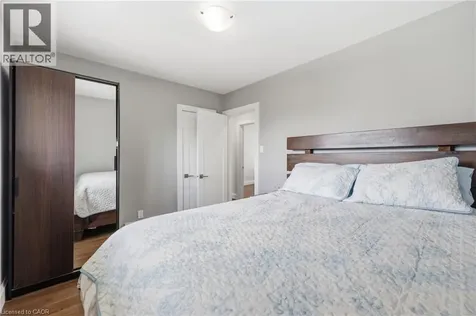 2122 Bridge Road Oakville ON L6L 2G1