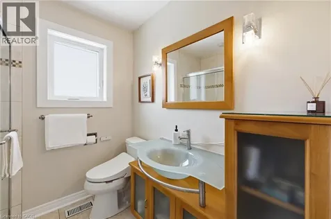 2122 Bridge Road Oakville ON L6L 2G1