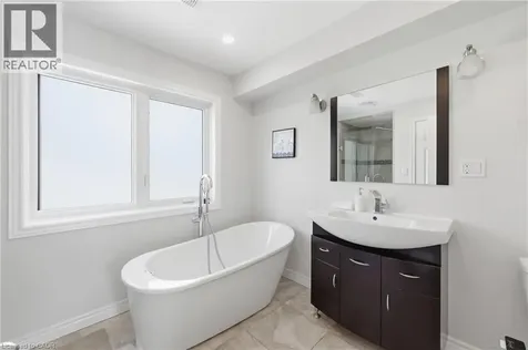 2122 Bridge Road Oakville ON L6L 2G1