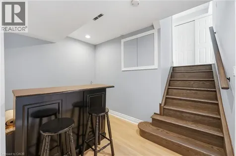 2122 Bridge Road Oakville ON L6L 2G1