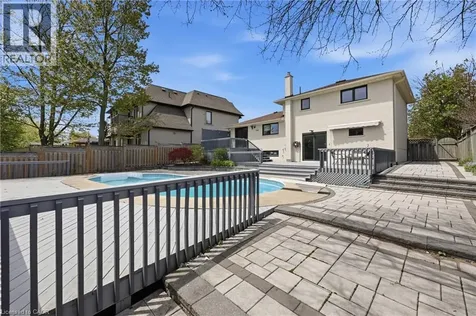 2122 Bridge Road Oakville ON L6L 2G1