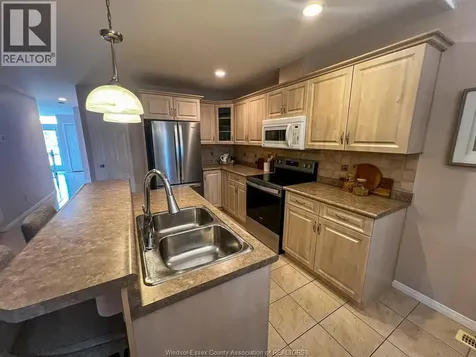11908 Brouillette Court Tecumseh ON N8N 5H5