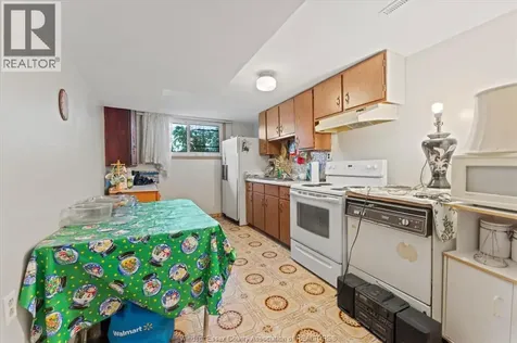 10575 Mulberry Drive Windsor ON N8R 1H7
