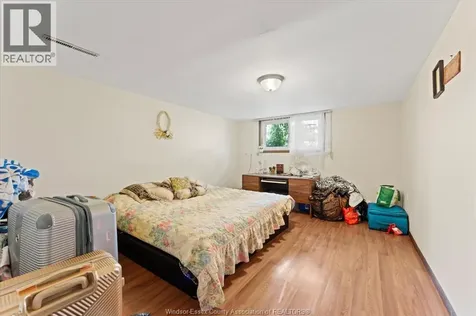 10575 Mulberry Drive Windsor ON N8R 1H7