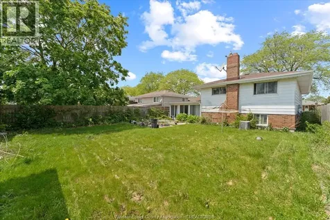 10575 Mulberry Drive Windsor ON N8R 1H7