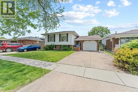 10575 Mulberry Drive Windsor ON N8R 1H7